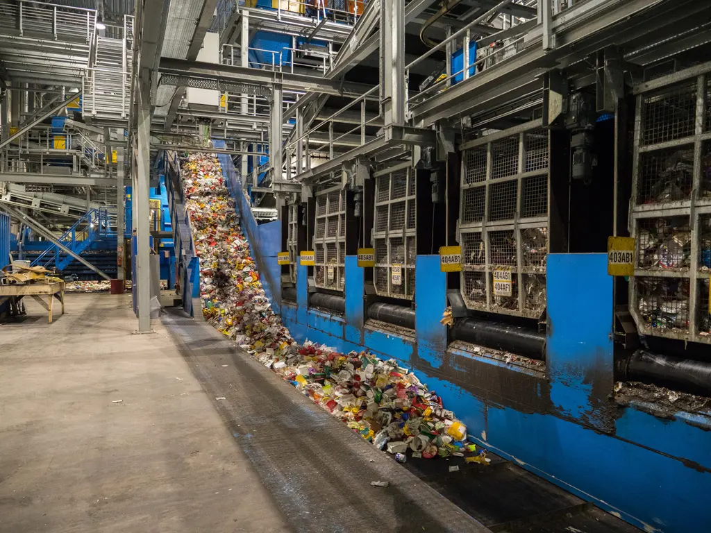 Fully Automated Plant ROAF Maximizes Recovery Rates Thanks To TOMRA’s Optical Sorters